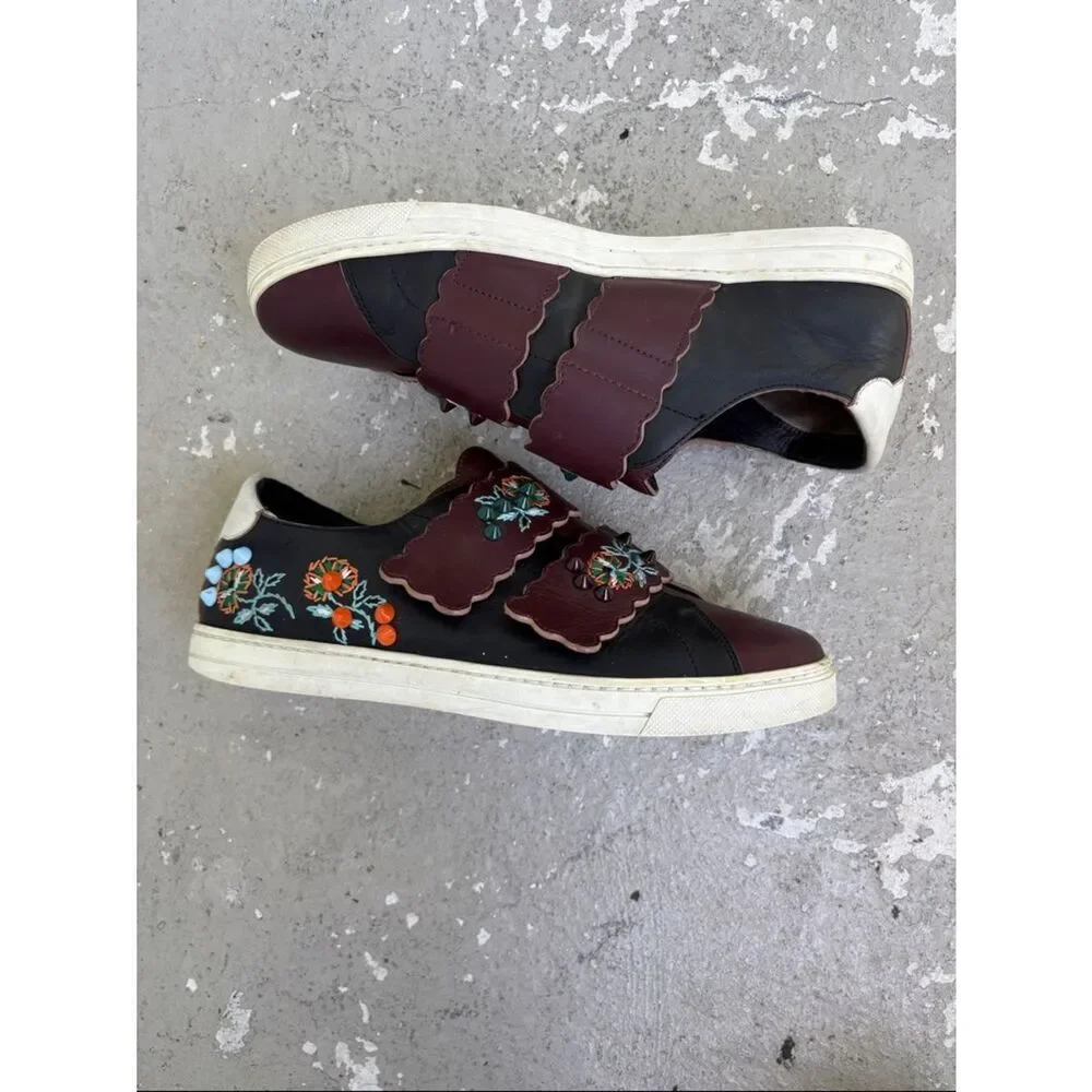 Fendi scalloped floral embroidery leather sneakers